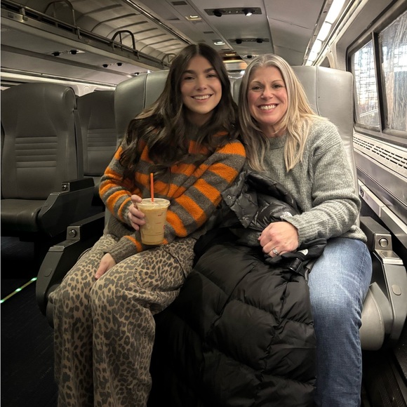 Meet your Posher, Jennifer - Picture 6 of 9